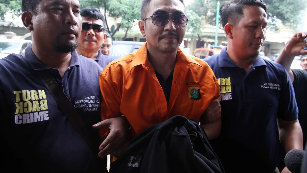 [Bintang] Gatot Brajamusti