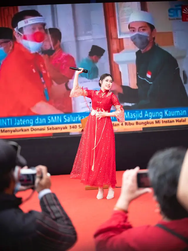 Penyanyi Hitada Abhassara