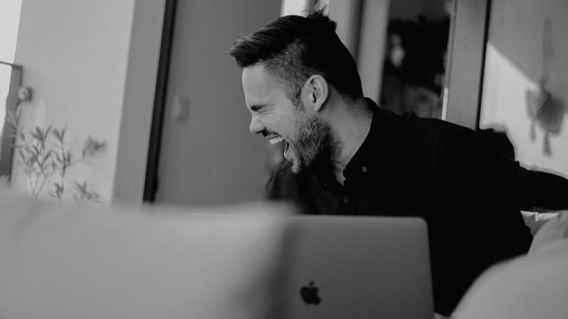 Ilustrasi lucu, tertawa