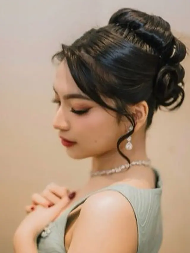 Pesona Shania Gracia JKT48 Hadir di Gala Premier Hidup Ini Terlalu Banyak Kamu. [@jkt48gracia]