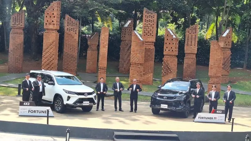 Toyota Resmi Luncurkan Fortuner Baru di Indonesia, Segini Harganya (Arief Aszhari/Liputan6.com)