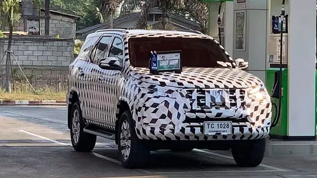 Toyota Fortuner 2020 Tepergok Kamera