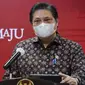 Menteri Koordinator Bidang Perekonomian Airlangga Hartarto memberikan keterangan pers usai Rapat Terbatas mengenai Penanganan Pandemi COVID-19, di Kantor Presiden Jakarta, Senin (3/5/2021). (Biro Pers Sekretariat Presiden)