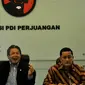 (Ki-ka) Anggota Komisi VI F-PDIP Juliari Batubara, Anggota Komisi XI F-PDIP Hendrawan Supratikno dan Bendahara F-PDIP DPR Alex Lukman memberikan keterangan terkait pelemahan rupiah di ruang F-PDIP, Jakarta, Selasa (29/9/2015). (Liputan6.com/Johan Tallo)