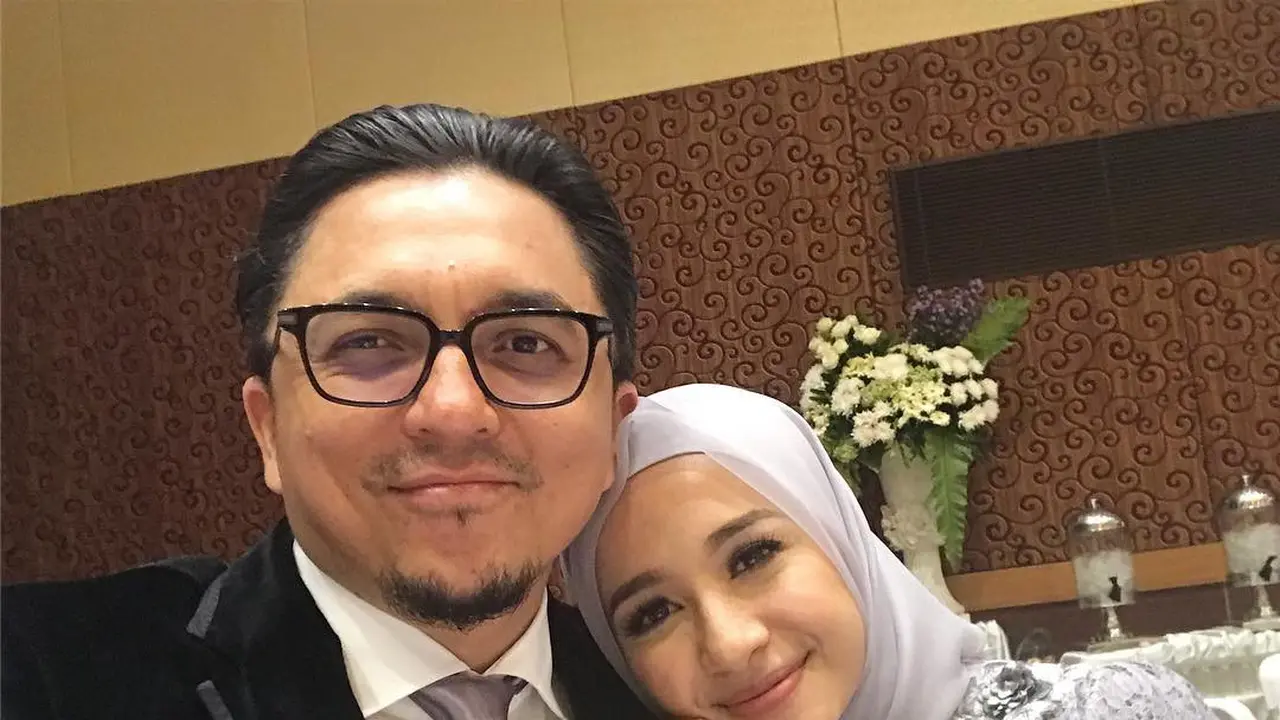 [Bintang] Laudya Cynthia Bella dan Engku Emran