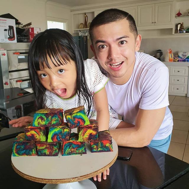 Jadi Duda, Ini 6 Potret Kebersamaan Nicky Tirta bersama Buah Hatinya