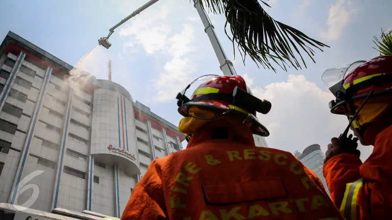 20151015-Gedung Sarinah Terbakar, Dua Orang Jadi Korban-Jakarta