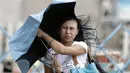 48.000 anggota militer disiagakan dan nelayan dilarang melaut saat badai tropis Fung-Wong memasuki wilayah Taiwan, (21/9/2014). (REUTERS/Pichi Chuang)