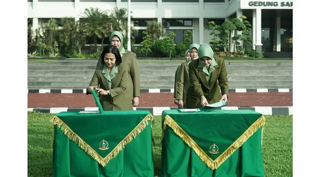 7 Potret Juliana Moechtar di Pelantikan Kenaikan Pangkat Suami, Emban Tugas Baru