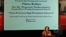 Presiden RI Ke-5, Megawati Soekarnoputri memberikan pidato budaya dalam rangka peringatan Hari Perempuan Internasional di Teater Kecil Taman Ismail Marzuki, Jakarta, Minggu (8/3/2015). (Liputan6.com/Helmi Fithriansyah)