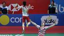 Kevin Sanjaya/Marcus Gideon merayakan kemenangan atas pasangan Jepang, Takuto Inoue/Yuki Kaneko pada final Indonesia Open 2018 di Istora Senayan, Jakarta, (8/6/2018). Tontowi/Liliyana menang 21-17, 21-8. (Bola.com/Nick Hanoatubun)