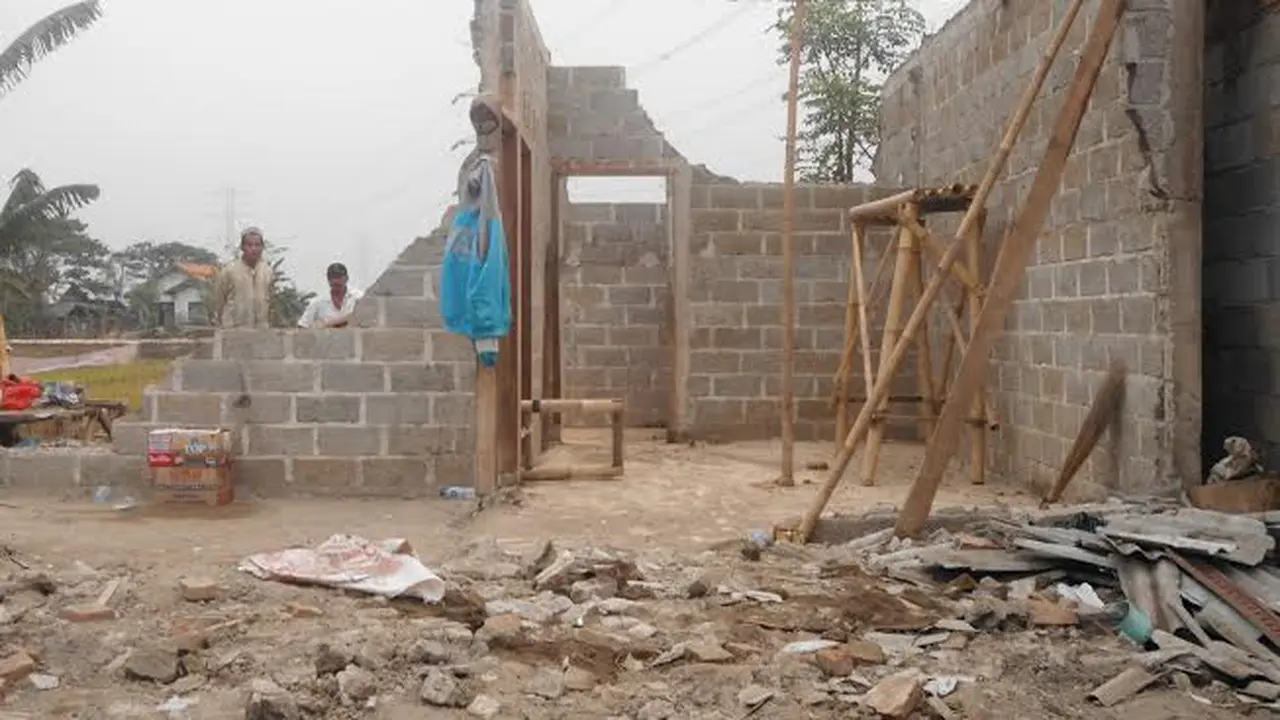 Ratusan Rumah Rusak di Bekasi Diterjang Puting Beliung