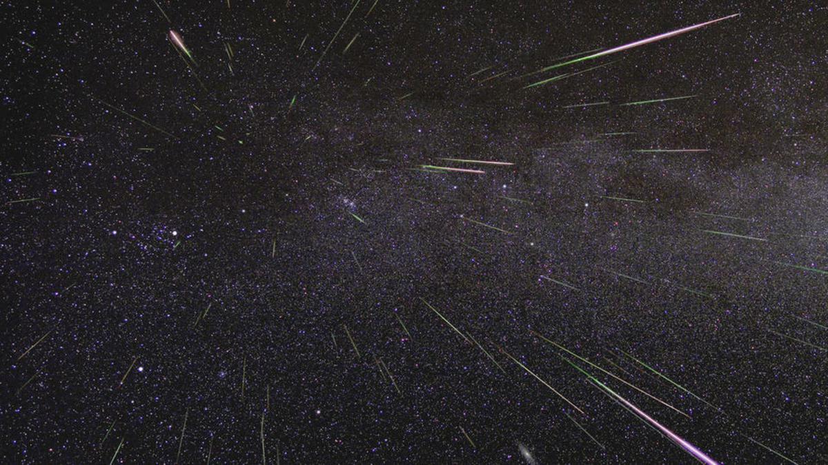 Puncak Hujan Meteor Geminid Tiba 14-15 Desember, Ini Waktu Terbaik Mengamatinya di Indonesia