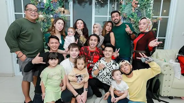 Stefan William rayakan natal