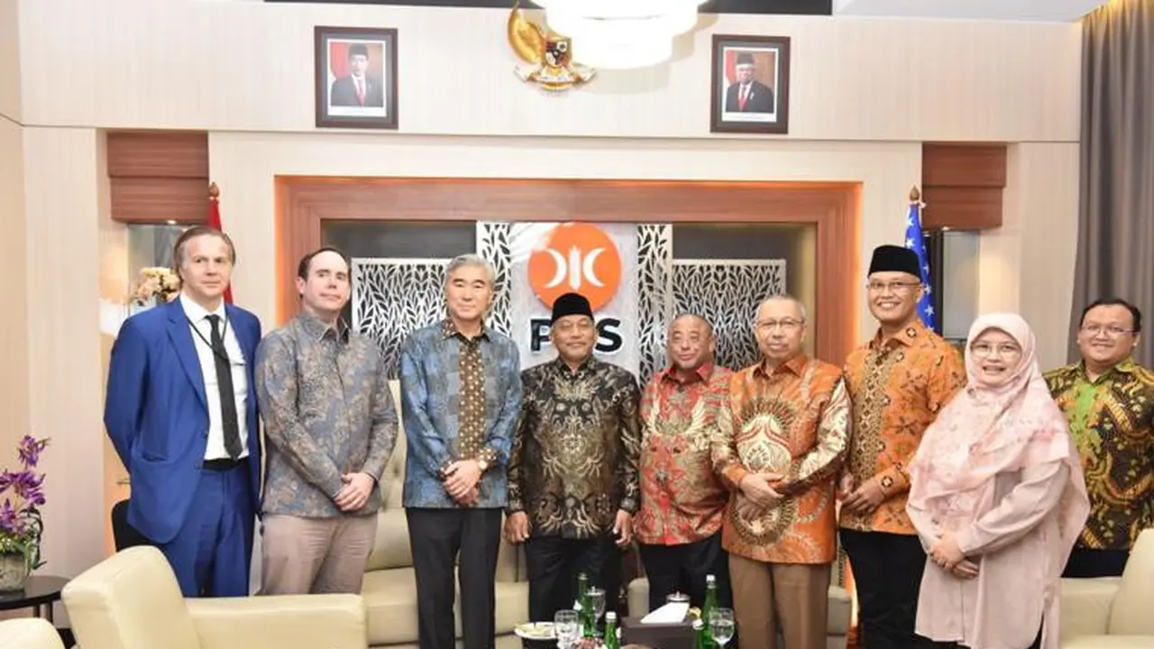 Duta Besar Amerika Serikat atau Dubes AS untuk Indonesia Sung Yong Kim berkunjung ke kantor DPP Partai Keadilan Sejahtera (PKS) pada Rabu (15/2/2023).
