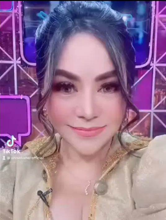 <p>Untuk mendapat body goals yang diinginkan, Annisa Bahar menurunkan berat badannya hingga 28 kilogram. (Foto: instagram.com @anisa_bahar_new)</p>