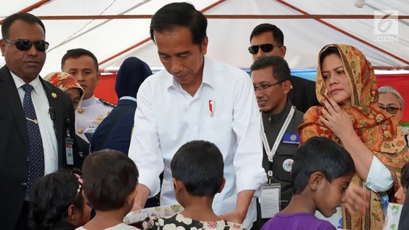 Jokowi Kunjungi Pengungsi Rohingya di Bangladesh