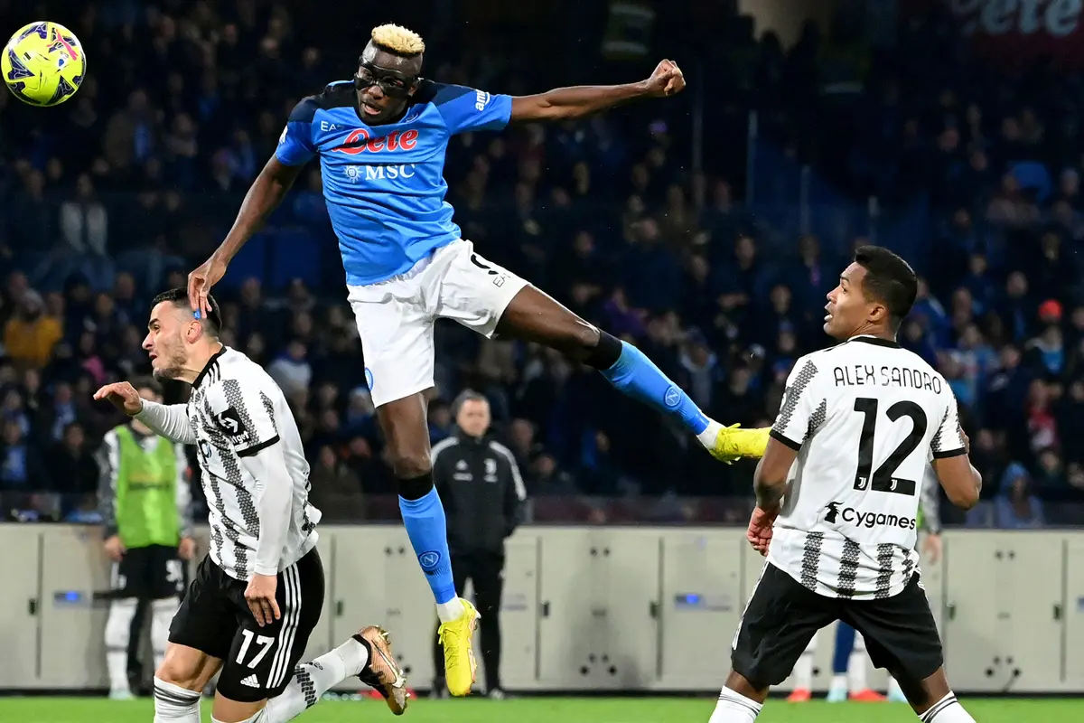 Foto: Aksi Memukau Victor Osimhen Bawa Napoli Hajar Juventus untuk Kukuhkan Posisi di Puncak Klasemen Liga Italia