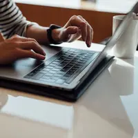 Jangan sedih kalau belum terpilih jadi peserta Fimelahood From Home, kamu bisa saksikan lewat Vidio.com. (Sumber foto: unsplash.com/Etienne Boulanger)