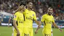 Para pemain Paris St Germain merayakan gol yang dicetak Javier Pastore ke gawang Juventus pada laga ICC di Stadion Hard Rock, Florida, Rabu (26/7/2017). Juventus menang 3-2 atas PSG. (AP/Lynne Sladky)