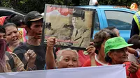 Ratusan Orang Berunjuk Rasa Tuntut Film Soekarno Ditarik