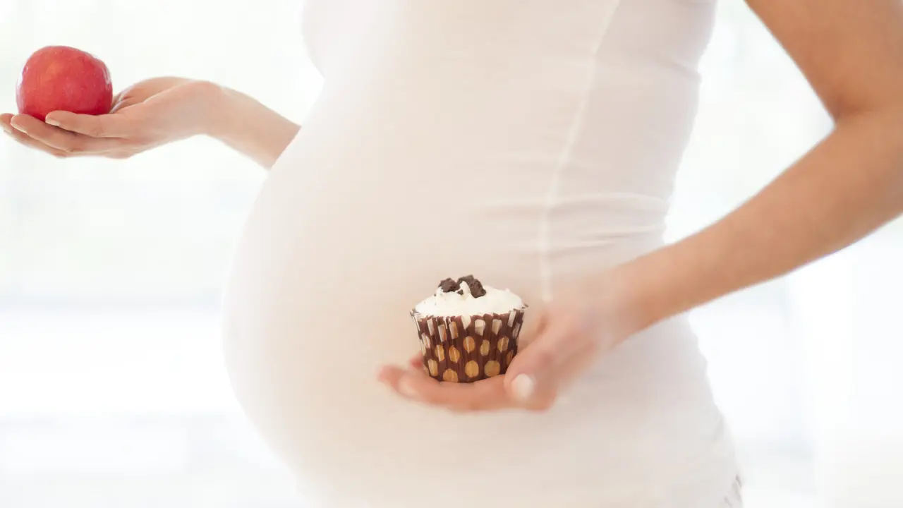 Bahaya Ibu Hamil yang Terlalu Ketat Diet dan Berolahraga