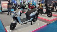 Sepeda motor listrik Davigo (Otosia.com/Nazar Ray)