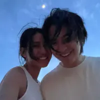 Bak Honeymoon, Ini 6 Potret Liburan Angga Yunanda dan Shenina Cinnamon. (Foto: Instagram/shenacinnamon)