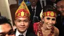 Sebuah royal wedding digelar malam setelah sebelumnya mengucap janji sehidup semati di Gereja YHS Malang, Jawa Timur, pada Sabtu (8/4/2017) siang. Keesokan harinya, keduanya kembali menggelar resepsi disebuah hotel mewah. (Instagram/nobelphotography)
