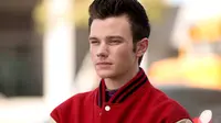 Twitter Dibajak, Chris Colfer Bantah Keluar dari Glee