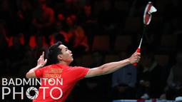Atlet bulutangkis tunggal putra Indonesia, Jonatan Christie saat tampil melawan wakil Malaysia di ajang Piala Thomas 2020 yang berlangsung di Denmark, Jumat (15/10/2021). (Badminton Photo/Yves Lacroix)
