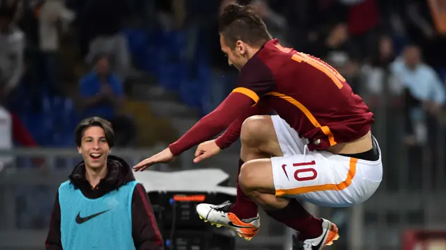 Tampil 5 Menit, Totti Cetak Dua Gol dan Selamatkan AS Roma