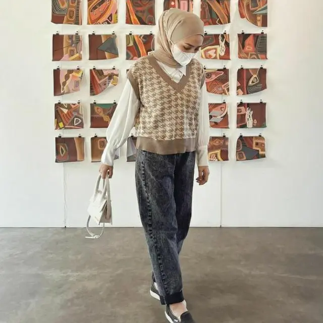 Style Hijab ala Helmi Nursifah