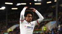 6. Willian (Chelsea) - Manajemen The Blues belum juga memberikan tanda-tanda untuk memperpanjang kontrak gelandang asal Brasil ini. Kebijakan Frank Lampard yang terus mempromosikan pemain muda bisa membuatnya memilih meninggalkan Stamford Bridge. (AFP/Oli Scarff)