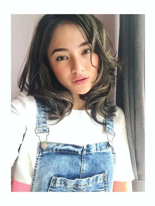 "Tapi karena cintanya begitu kuat dan itulah yang menjadi struggle di episode-episode awal," lanjutnya kepada Bintang.com saat ditemui di Jakarta belum lama ini. (Instagram/marshanda99)