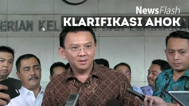 Gubernur DKI Jakarta Basuki Tjahaja Purnama atau Ahok mendatangi Bareskrim Polri terkait laporan dugaan penistaan agama. Ahok mengatakan, kedatangannya ke Bareskrim atas inisiatif sendiri.