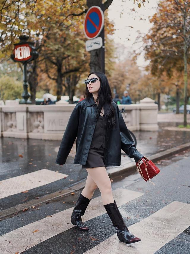 Potret Outfit Febby Rastanty Pakai Leather Jaket yang Bisa Dikenakan Untuk Ngoser hingga Liburan, Bisa Jadi Inspirasi