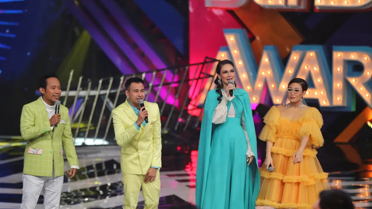 [Fimela] Luna Maya - Ayu Dewi - Denny Cagur - Raffi Ahmad