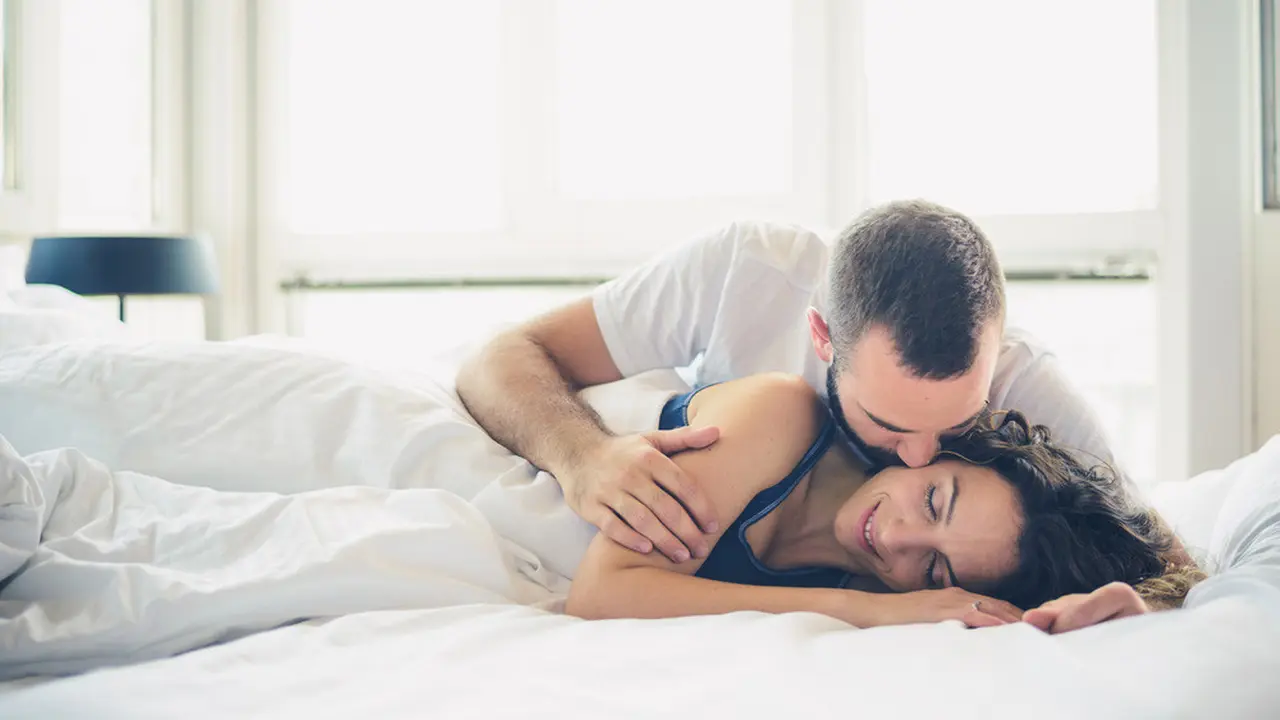 Inilah Segudang Manfaat Seks di Pagi Hari (Clownbusiness/Shutterstock)