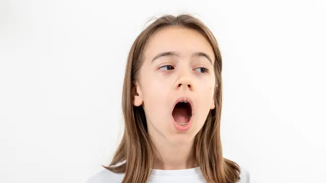 Cara Melakukan Lip dan Jaw Release di Pagi Hari