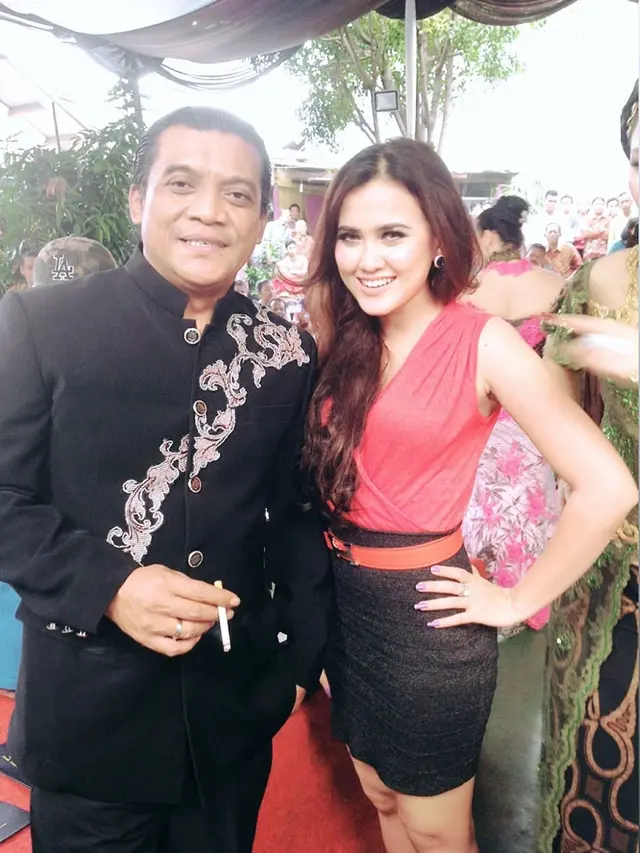 6 Pesona Meggy Diaz, Penyanyi Dangdut yang Dikabarkan Dekat dengan Tukul Arwana