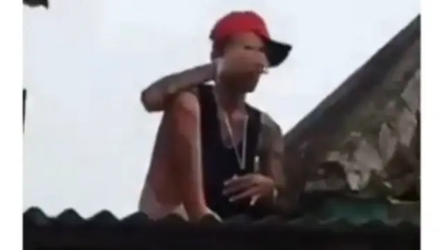 Kocak, Viral Video Warga Tangkap Maling Tertidur di Atap Rumah