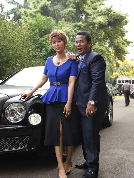 Kemudian, Andar meminta pertanggungjawaban Inul atas musibah terbakarnya Inul Vista di Manado. Ia pun menuntut investor asal Korea, Kim Sung Min yang disebut sebagai ayah biologis anak Inul untuk muncul dan bertanggung jawab.(Andy Masela/Bintang.com)