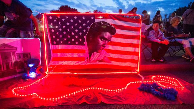 Mengenang 40 Tahun Kematian Elvis Presley