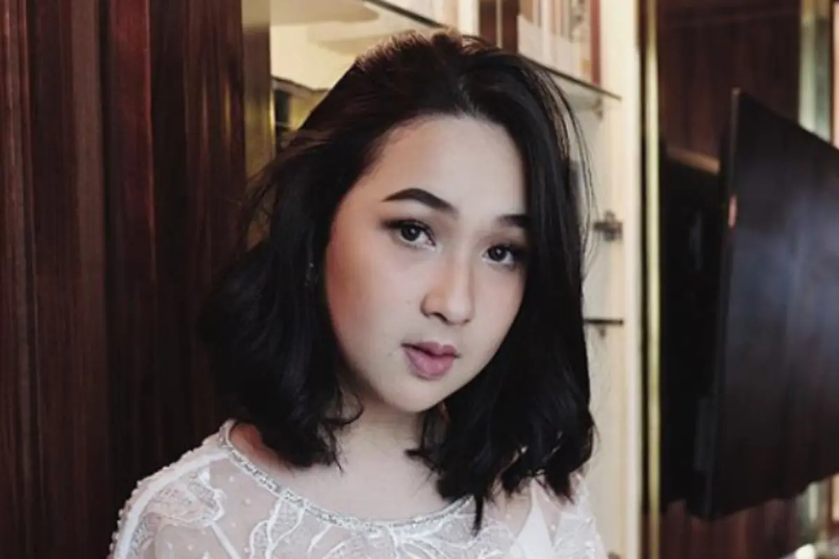 Selain Agatha Pricilla, Rambut Sebahu Para Artis Ini Kece Banget