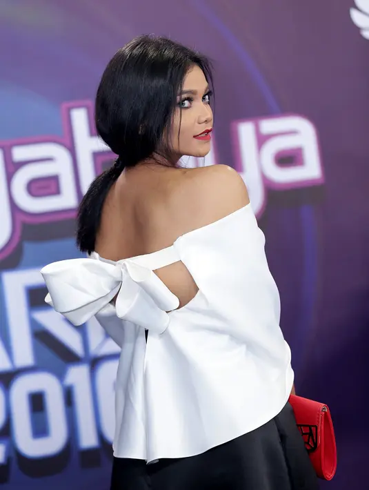 "Seberapa lama kita berteman itu nggak bisa jadi patokan sahabat untuk selamanya," ujar pemilik nama lengkap Skolastika Citra Kirana Wulan. (Andy Masela/Bintang.com)