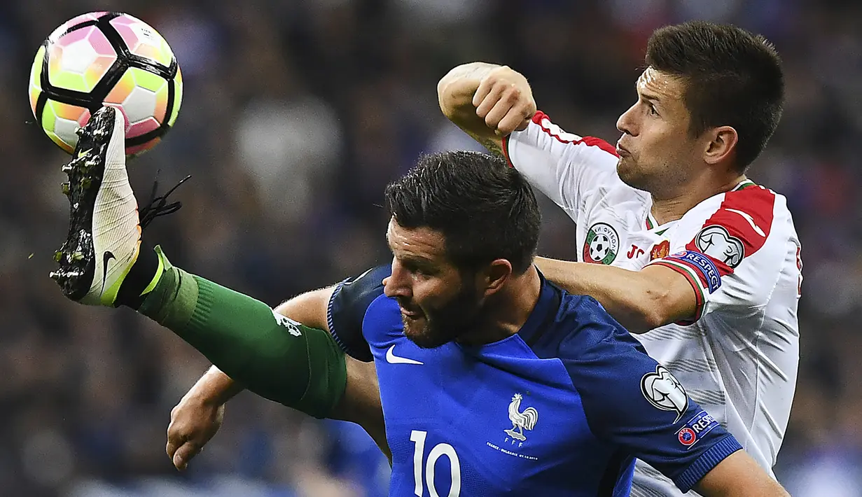 Andre-Pierre Gignac. Striker Prancis berusia 35 tahun ini total telah memperkuat Les Bleus sebanyak 36 laga sejak 2009 hingga 2016 dengan torehan 7 gol. Saat ini ia memperkuat Tigres UANL di Liga Meksiko yang dibelanya sejak 2015/2016. (Foto: AFP/Franck Fife)