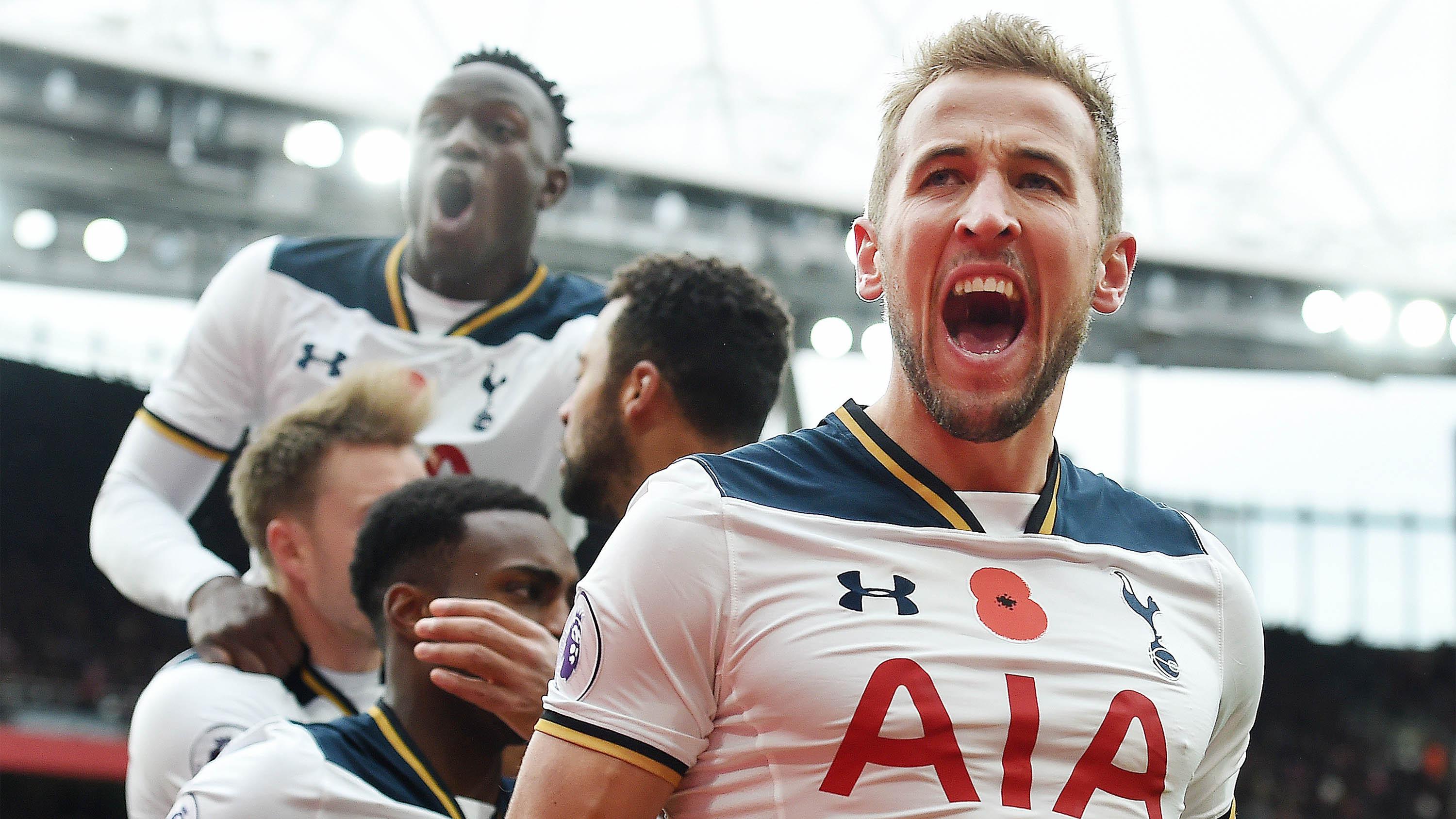 Tottenham Hotspur jadi satu-satunya klub yang mengganggu langkah Chelsea menuju gelar juara Premier League 2016-17. (EPA/Andy Rain)