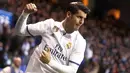 Stiker Real Madrid, Alvaro Morata, merayakan gol yang dicetaknya ke gawang Deportivo pada laga La Liga di Stadion Riazor, La Coruna, Rabu (26/4/2017). Deprtivo kalah 2-6 dari Madrid. (EPA/Cabalar)