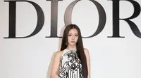 Jisoo hadir di Paris Fashion Week wakili Dior/dok. Twitter Dior